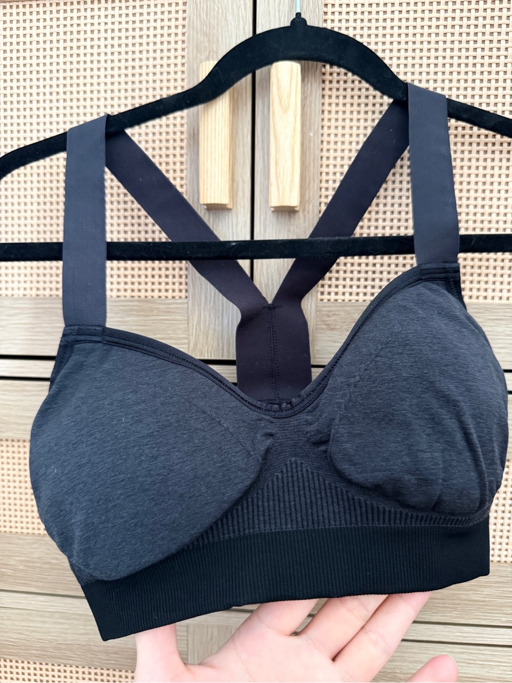 Lululemon hold om bra - Picture 5 of 6
